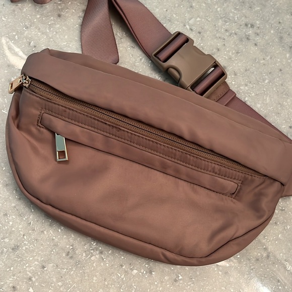 A New Day / Belt Bag in nude - Picture 6 of 8